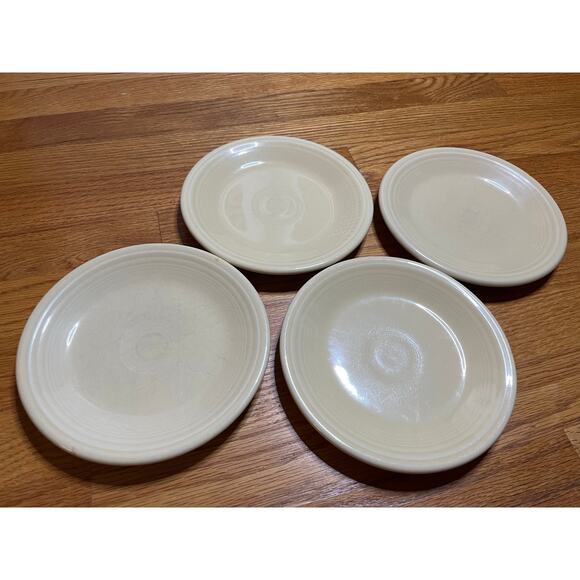 Set of‎ 4 Fiesta Ware pale yellow discontinued 7" salad dessert plates - Picture 1 of 2